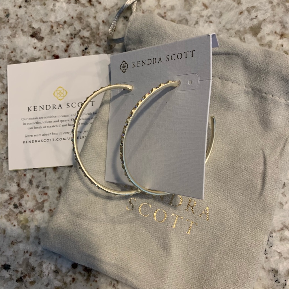 Val Gold Hoop Earrings